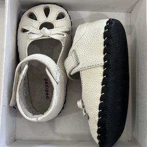 NWT PediPed white shoes